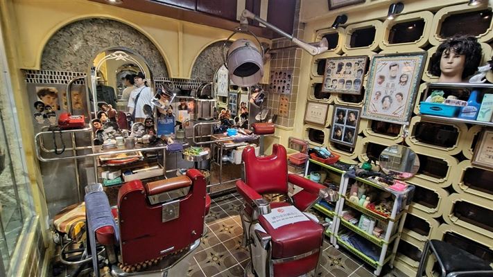 Frisørstole - vælg den rette stol til din salon